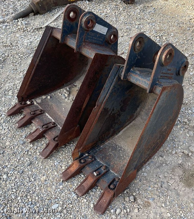 image for item MP9207 (2) mini excavator buckets