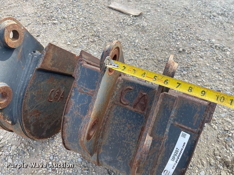 image for item MP9207 (2) mini excavator buckets