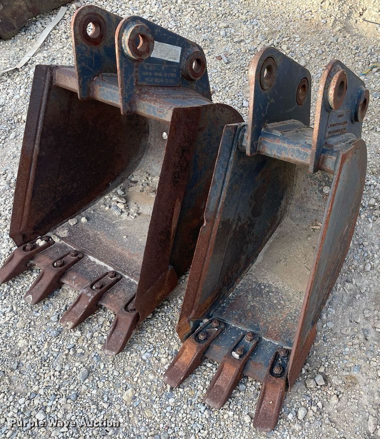 image for item MP9207 (2) mini excavator buckets