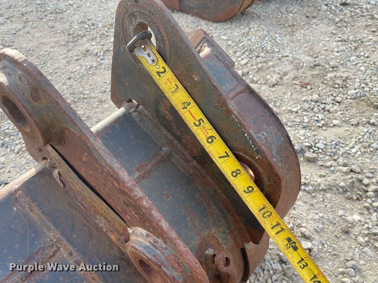 image for item MP9208 (2) Melroe mini excavator buckets