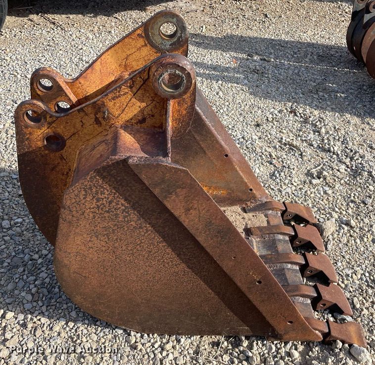 image for item MP9209 24"W backhoe bucket