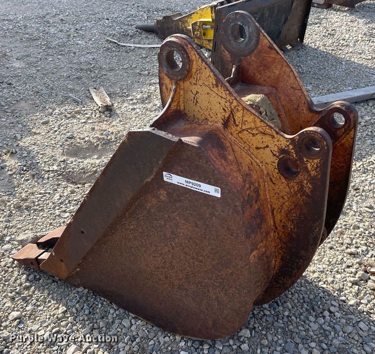 image for item MP9209 24"W backhoe bucket