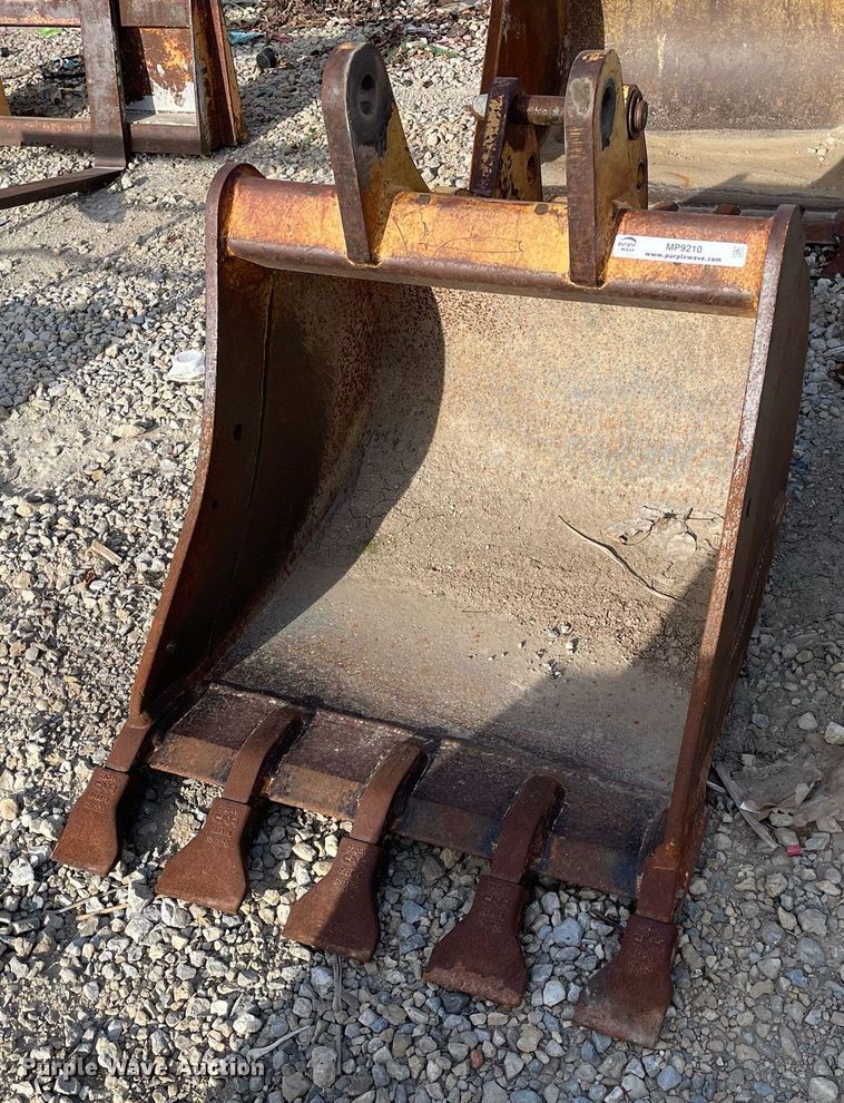 image for item MP9210 Gannon  30"W backhoe bucket