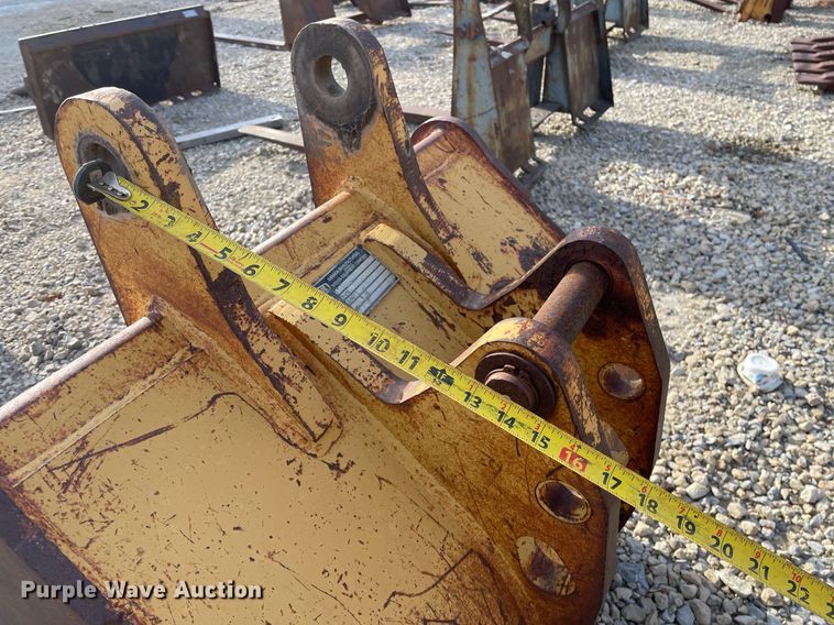 image for item MP9210 Gannon  30"W backhoe bucket