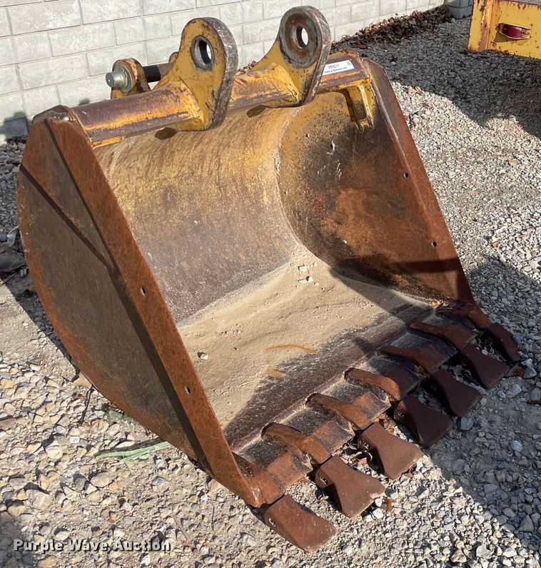 image for item MP9211 36"W backhoe bucket