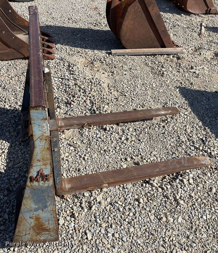 image for item MP9213 42"L skid steer forks