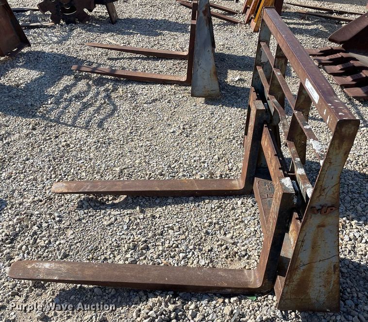 image for item MP9213 42"L skid steer forks