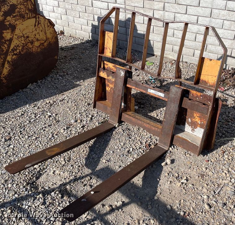image for item MP9214 40"L skid steer forks