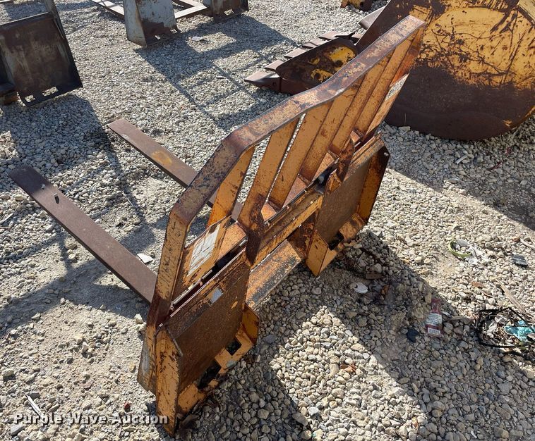 image for item MP9214 40"L skid steer forks