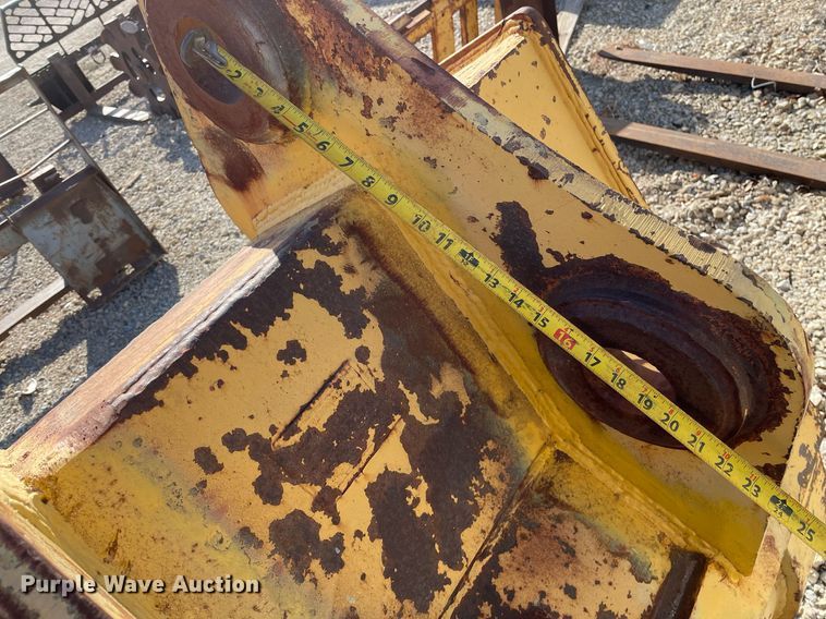 image for item MP9215 John Deere  excavator bucket