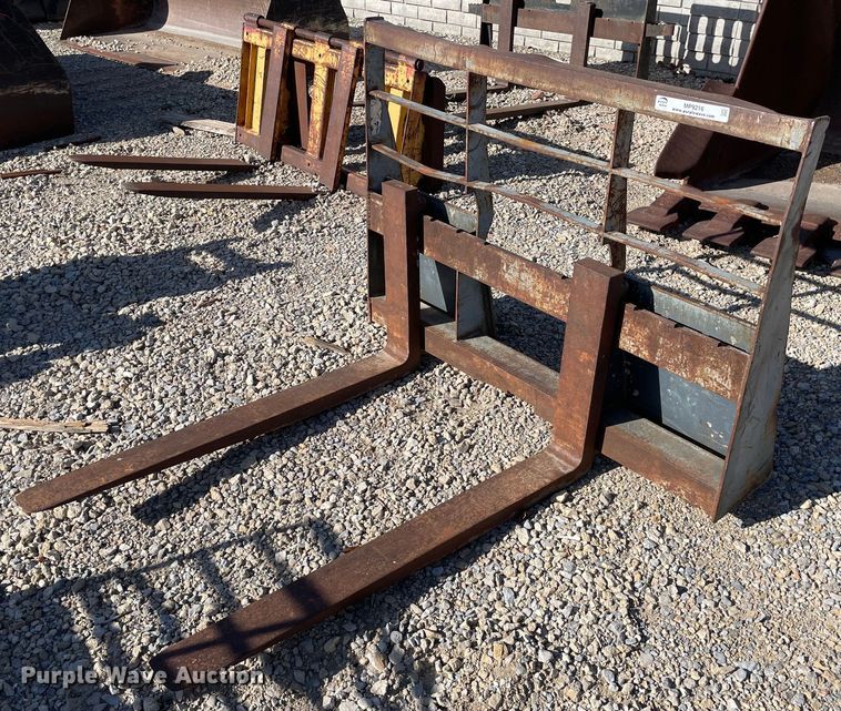 image for item MP9216 41"L skid steer forks