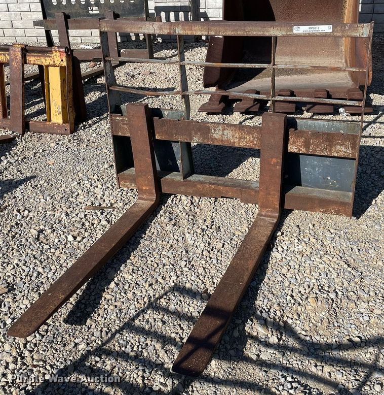 image for item MP9216 41"L skid steer forks