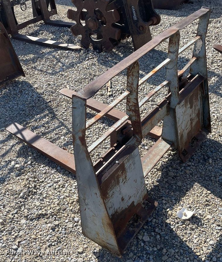 image for item MP9216 41"L skid steer forks