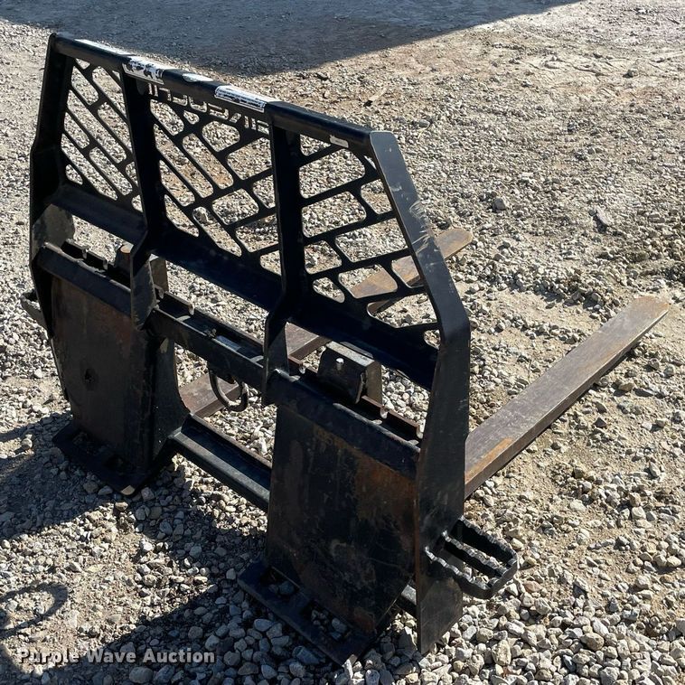 image for item MP9218 Takeuchi  48"L skid steer forks