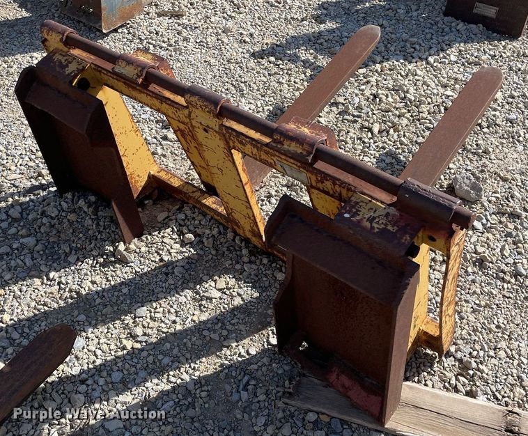 image for item MP9220 Case  36"L skid steer forks