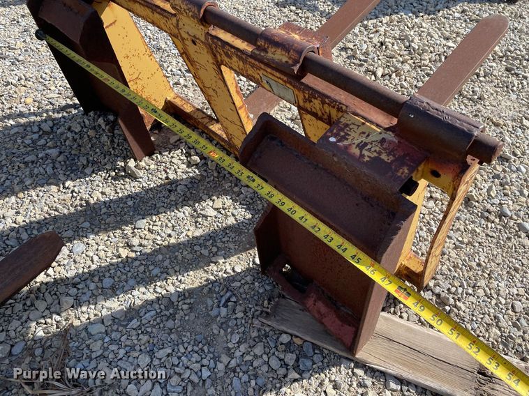 image for item MP9220 Case  36"L skid steer forks