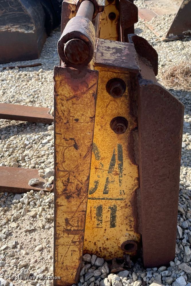 image for item MP9220 Case  36"L skid steer forks