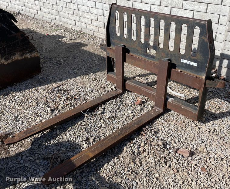 image for item MP9221 Werk Brau  48"L skid steer forks