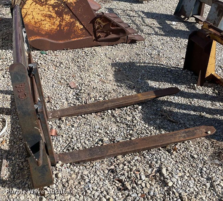 image for item MP9221 Werk Brau  48"L skid steer forks