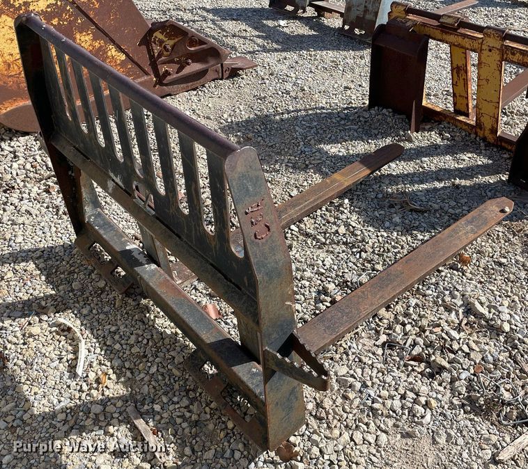 image for item MP9221 Werk Brau  48"L skid steer forks