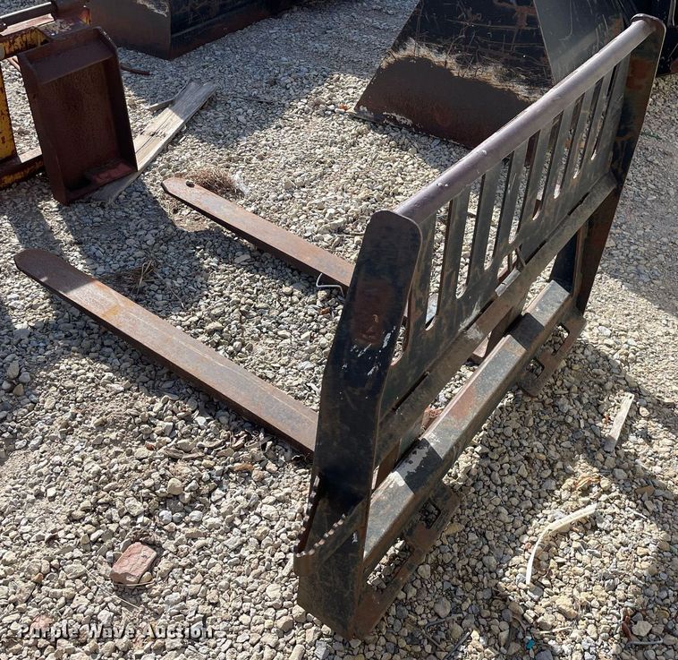 image for item MP9221 Werk Brau  48"L skid steer forks