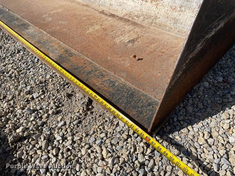 image for item MP9223 96"W loader bucket