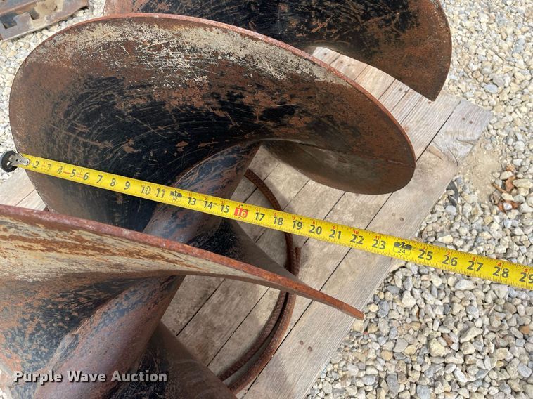 image for item MP9228 Lowe 650E  skid steer auger