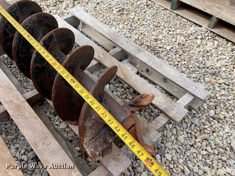 image for item MP9228 Lowe 650E  skid steer auger