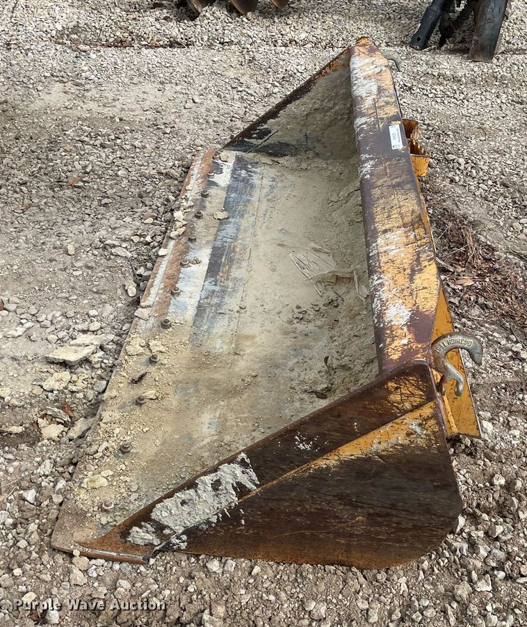 image for item MP9229 72"W skid steer bucket