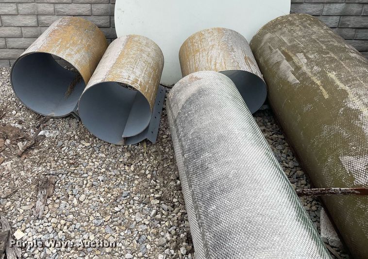 image for item MP9233 Approximately 60 concrete column forms