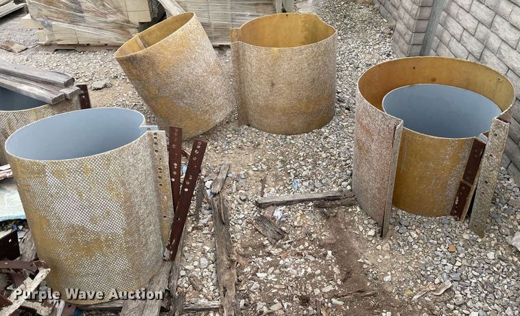 image for item MP9233 Approximately 60 concrete column forms