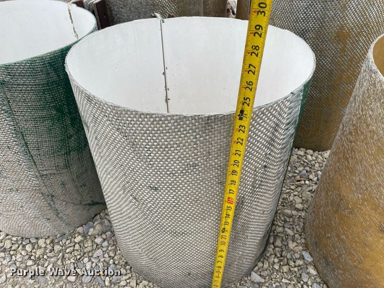 image for item MP9233 Approximately 60 concrete column forms