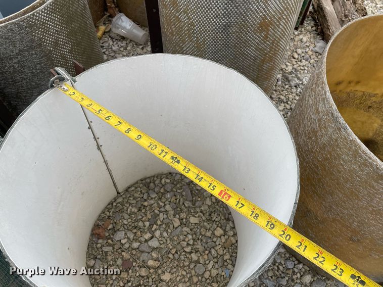 image for item MP9233 Approximately 60 concrete column forms