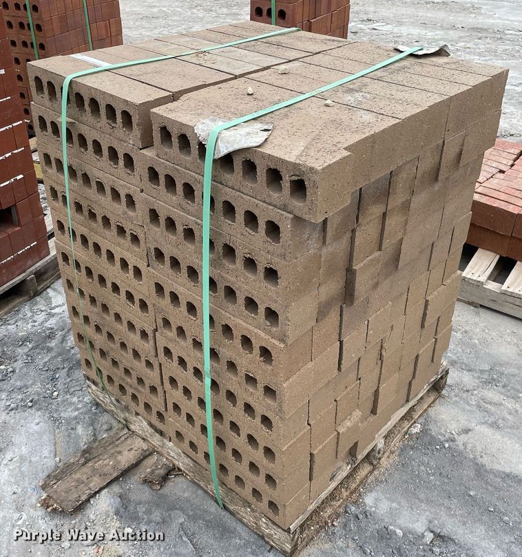 image for item MP9239 (8) pallets of bricks