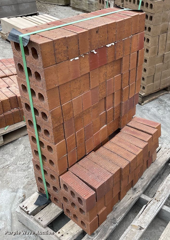image for item MP9239 (8) pallets of bricks