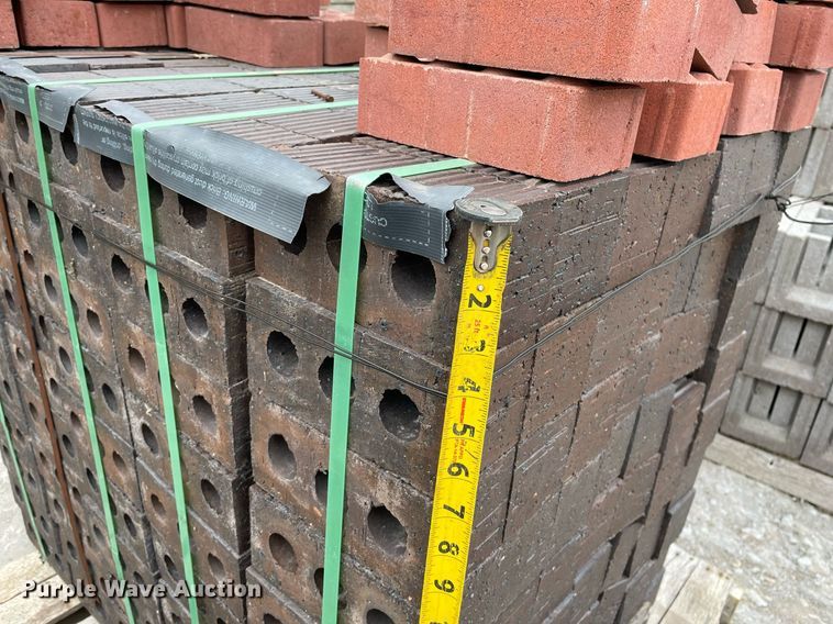 image for item MP9239 (8) pallets of bricks