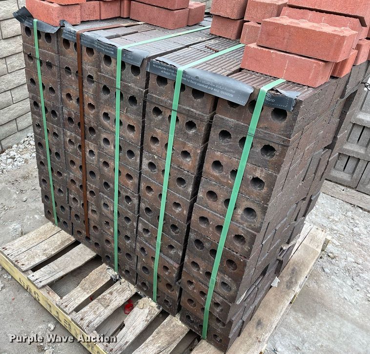 image for item MP9239 (8) pallets of bricks