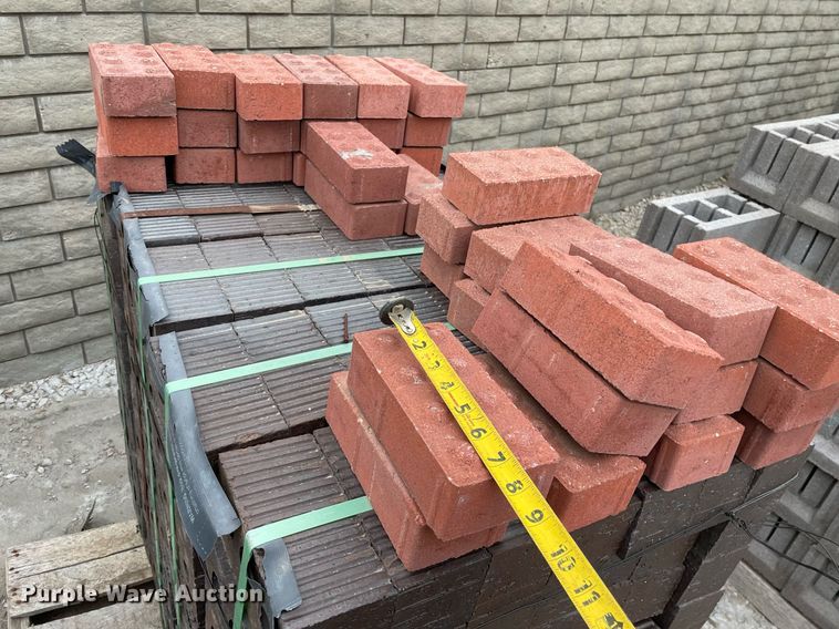 image for item MP9239 (8) pallets of bricks