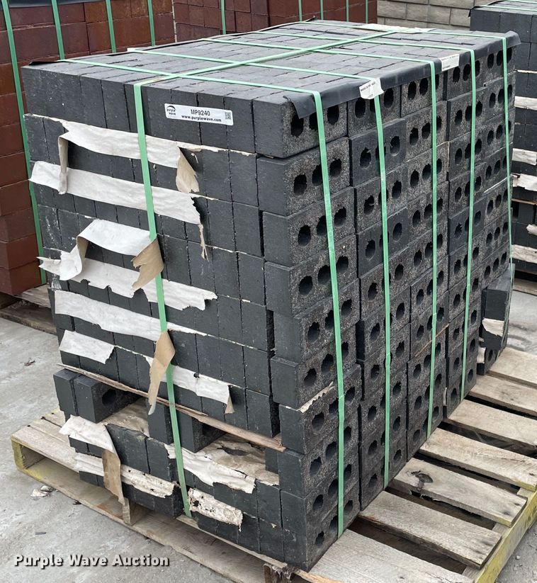 (2) pallets of Endicott Manganese Ironspot bricks in Wichita, KS Item