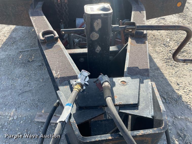 image for item MS9580 2011 Interstate 40DLA  utility trailer