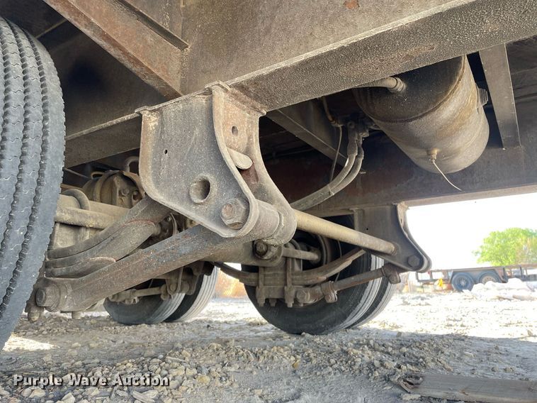 image for item MS9580 2011 Interstate 40DLA  utility trailer