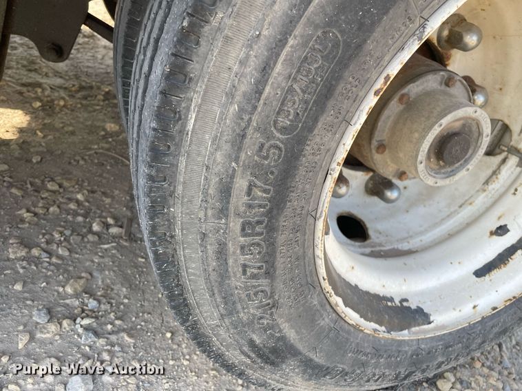 image for item MS9580 2011 Interstate 40DLA  utility trailer