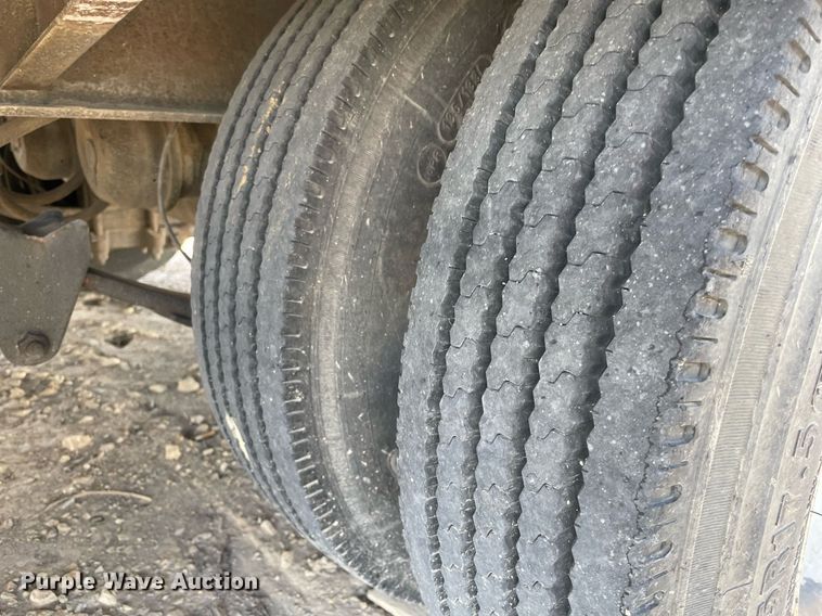 image for item MS9580 2011 Interstate 40DLA  utility trailer