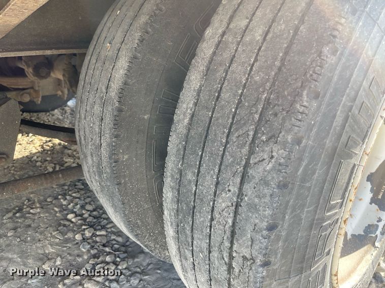 image for item MS9580 2011 Interstate 40DLA  utility trailer