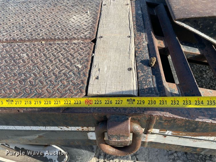 image for item MS9580 2011 Interstate 40DLA  utility trailer