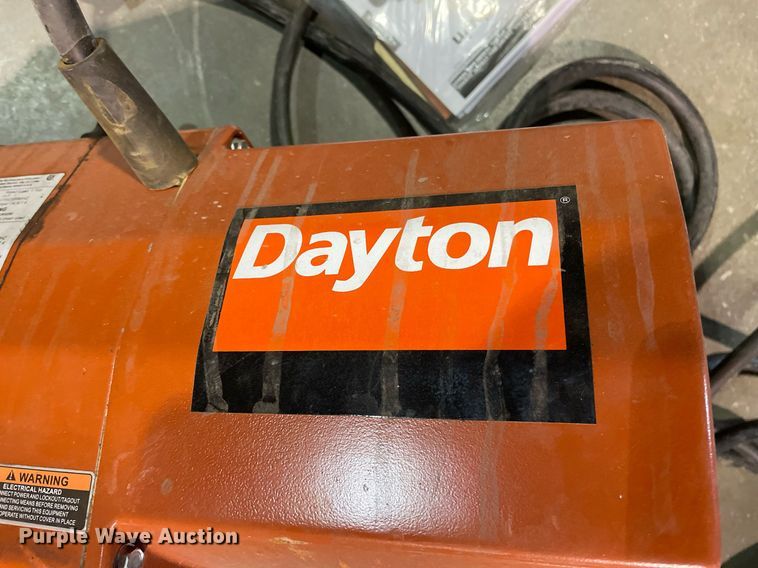 image for item MS9581 Dayton 3YB83H  chain hoist