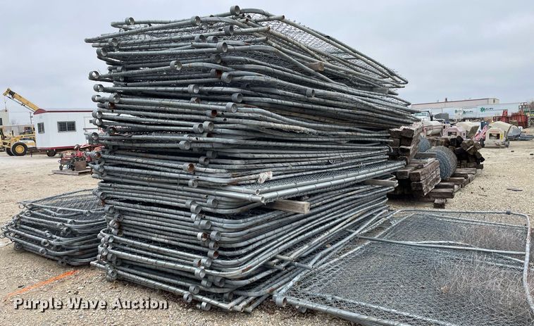 image for item MY9070 Approximately 85 fence panels