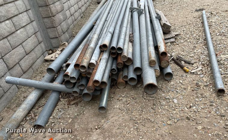 image for item MY9070 Approximately 85 fence panels