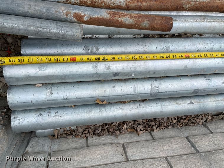 image for item MY9070 Approximately 85 fence panels