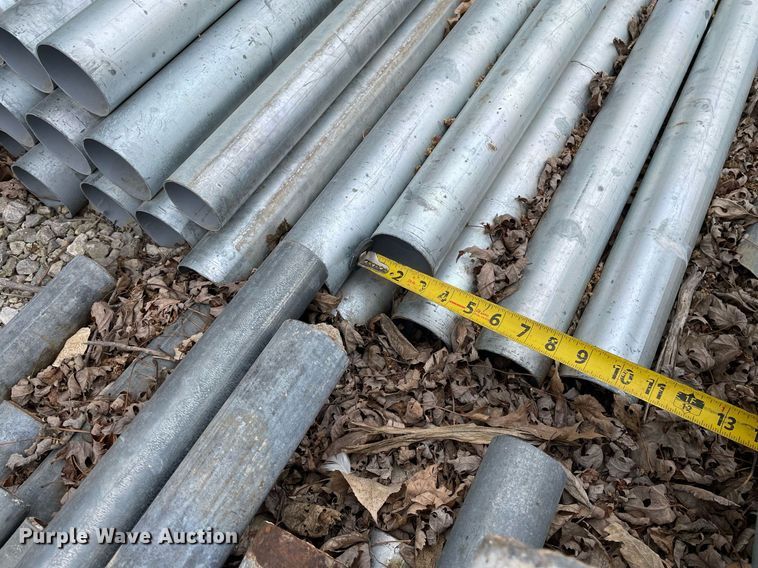 image for item MY9070 Approximately 85 fence panels